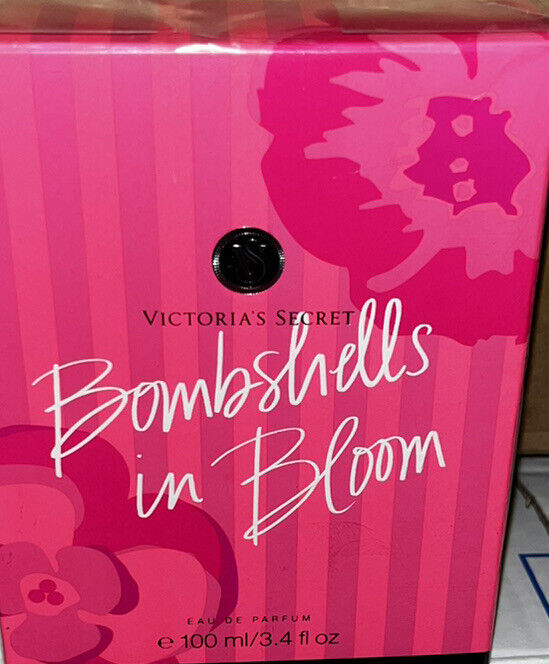 Victoria's Secret Bombshells in Bloom Women Spray 3.4 Oz Eau de Parfum.Sealed