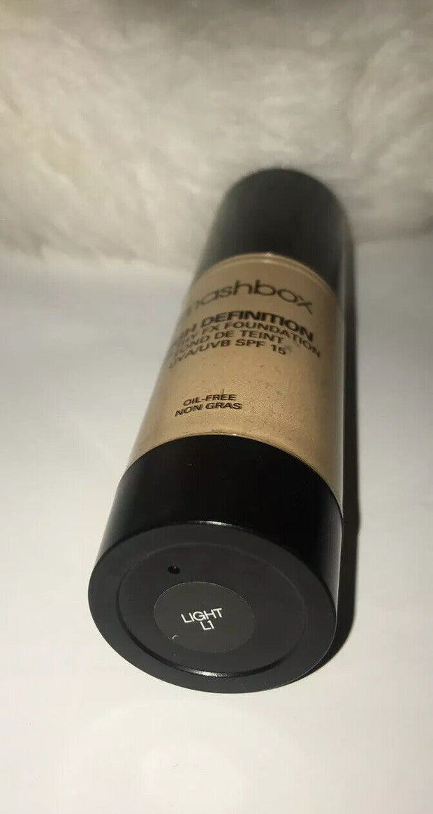 Smashbox High Definition Foundation Light L1 -  1.0 oz - BOXLESS