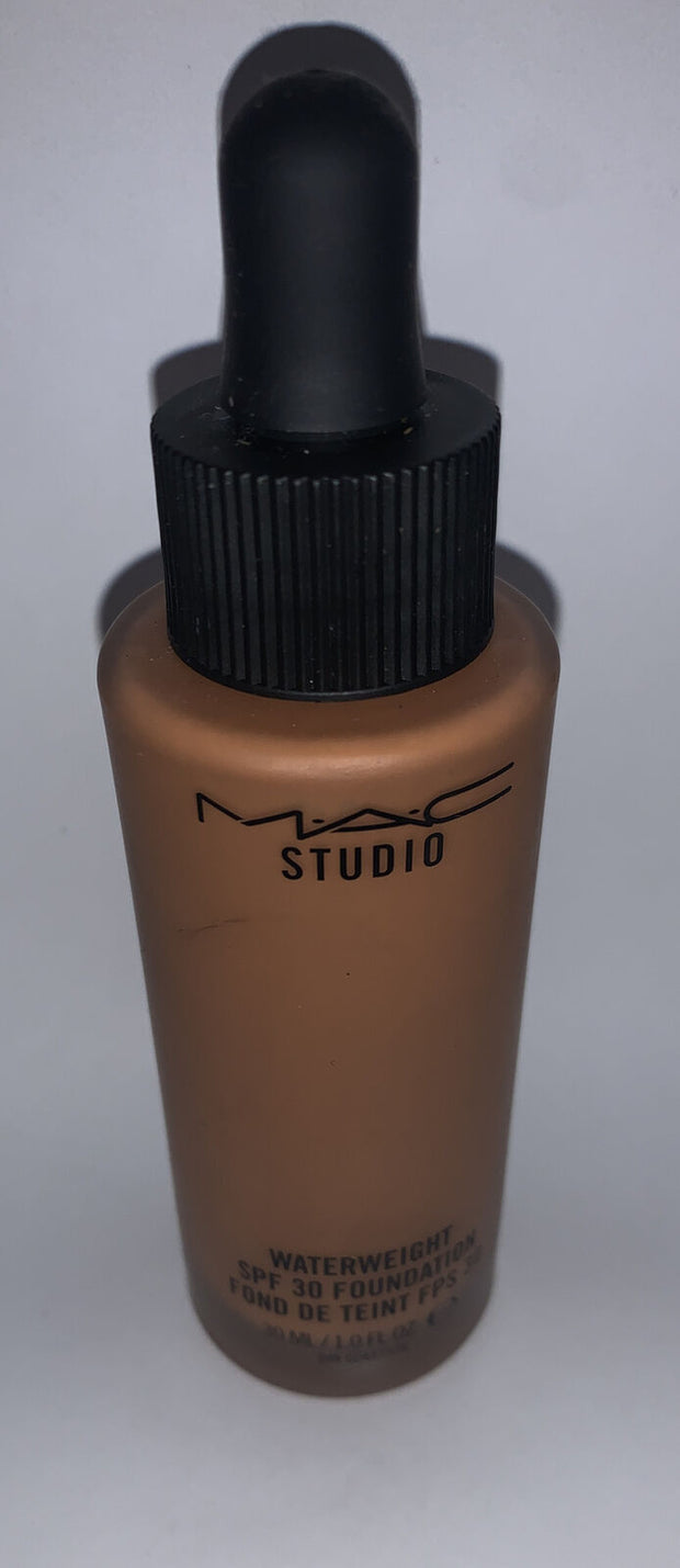 MAC Studio Waterweight Foundation, SPF 30 #NC50- 1fl oz/30ml - NWOB