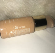 Clarins True Radiance Foundation .5oz/15ml Travel Size . #109 Wheat