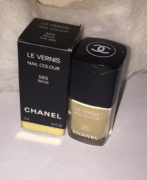 Chanel Le Vernis Nail Polish 565 Beige New in Box